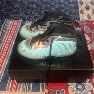 Nike little posite one